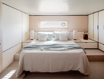Azimut Seadeck 6 Sundeck, Accommodation
