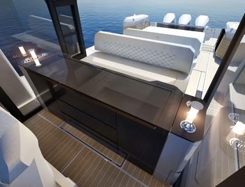 Saxdor 460 GTS, Deck Area