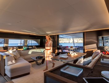 Lagoon Sixty 7, Interior