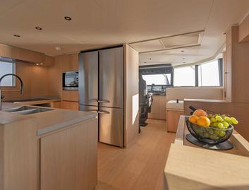 Outer Reef 27 Crossover , Interior