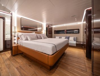 Nautor Swan Arrow, Accommodation