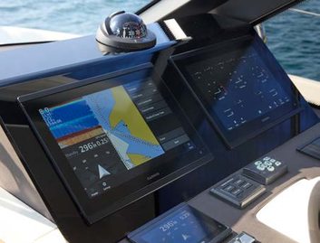 Prestige F4.3 , Helm Station
