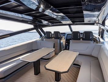 Wajer 77, Deck Area