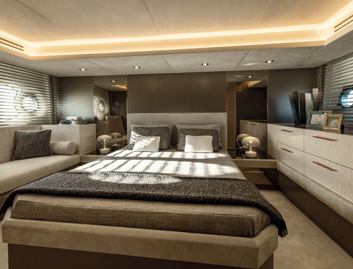 Monte Carlo Yachts MCY 66, Accommodation