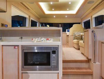 Gulf Craft Nomad 55, Interior