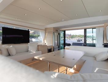 Delta Powerboats 72 , Interior