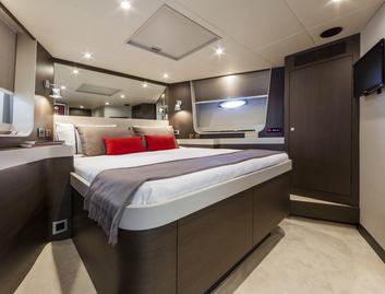 Numarine 70 Hardtop, Accommodation