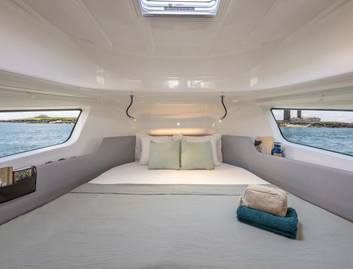 Delphia 10 Sedan , Accommodation