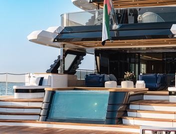 Gulf Craft Majesty 145 , Deck Area