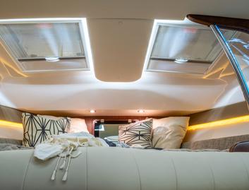 Grady-White Express 370 , Accommodation