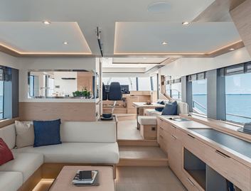 Beneteau Grand Trawler 62, Interior