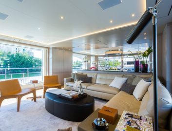 Benetti Mediterraneo 116, Interior