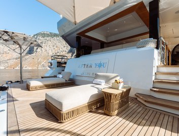 Damen Xplorer 60, Beach Club