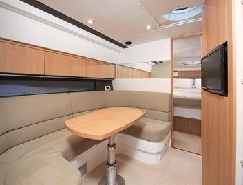 Fairline Targa 38 Open, Interior