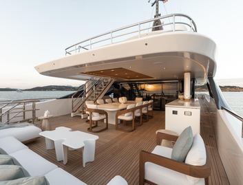 Benetti B.Now 50M Oasis, Deck Area