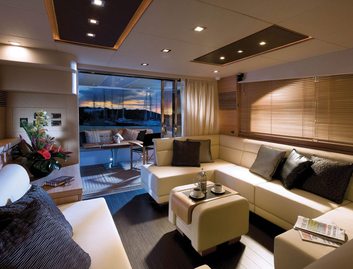 Sunseeker Manhattan 63, Interior