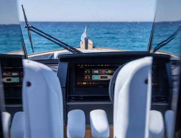 Wajer 55S, Helm Station