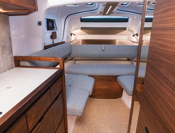 Axopar 38 Sun Top , Interior