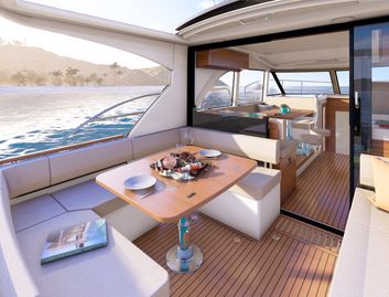 Marex 390, Deck Area