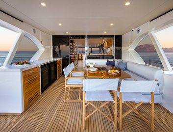 Riviera 78 Motor Yacht Enclosed Bridge Deck, Deck Area