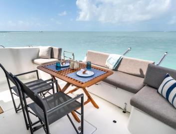 Beneteau Swift Trawler 37 Fly , Deck Area