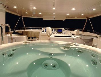Nordhavn 86 Mk1, Fly Deck/Sportdeck