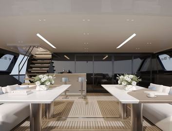 Bering 110, Deck Area