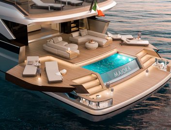 Maiora M36 , Beach Club