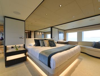 Gulf Craft Majesty 120, Accommodation