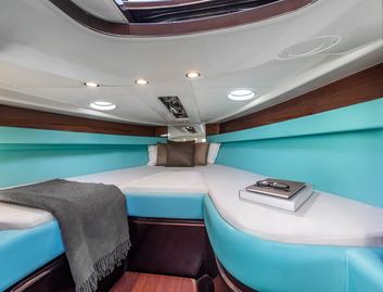 Riva Anniversario, Interior