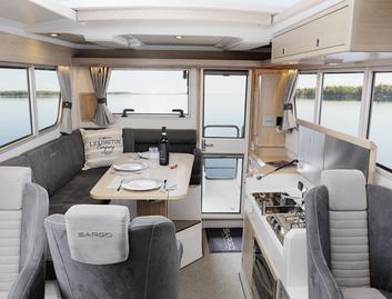 Sargo 36 Explorer, Interior