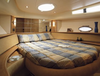 Azimut 46 Evolution, Accommodation