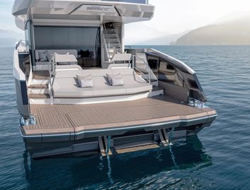 Sunseeker 74 Ocean, Deck Area