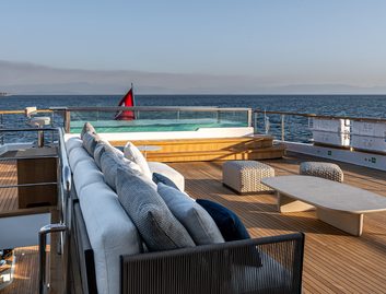 Numarine 40MXP, Fly Deck/Sportdeck