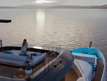 Mangusta Oceano 52, Fly Deck/Sportdeck