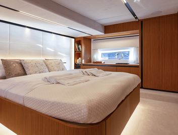 Solaris 60 Open, Interior