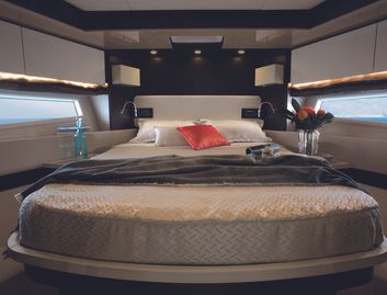 Azimut 66 Gen 1, Accommodation