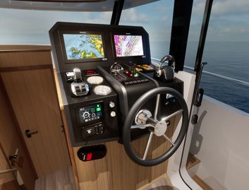 Greenline 42, Helm Station