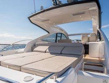 Fairline Targa 50 Open, Deck Area