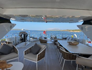Sunseeker 116 Yacht, Fly Deck/Sportdeck