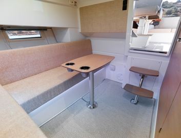 Quarken 35 Grand Tourer, Interior