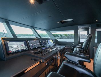 Horizon FD100 Tri-Deck, Interior