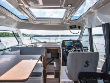 Beneteau Yachts Antares 9  Mk1, Interior