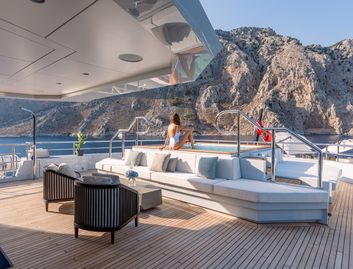 Damen Xplorer 60, Deck Area