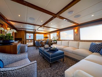 Outer Reef 900 Motoryacht, Interior