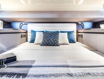 Invictus GT320, Accommodation