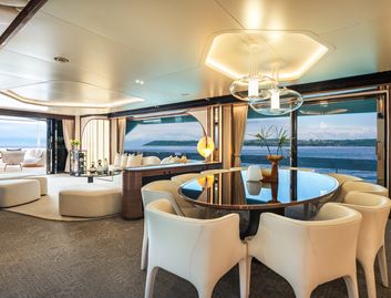 Horizon FD100 Skyline, Interior