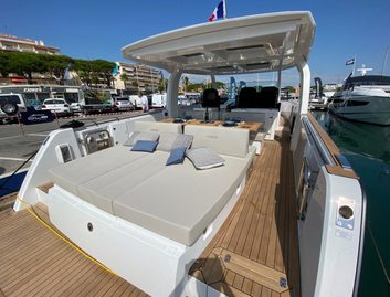 Fjord 41 XL, Deck Area