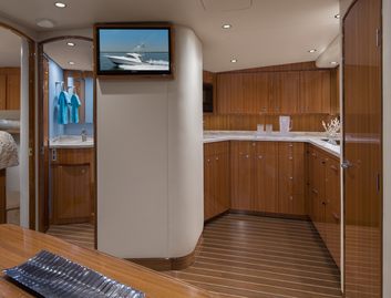 Viking 44ST, Interior