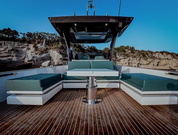 Fiart Seawalker 39, Deck Area